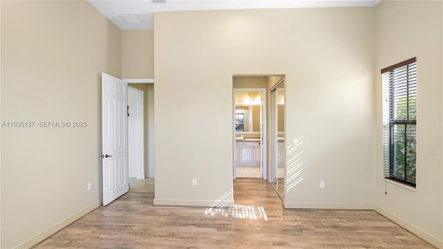 3712 NW 82nd Dr, Cooper City, FL 33024