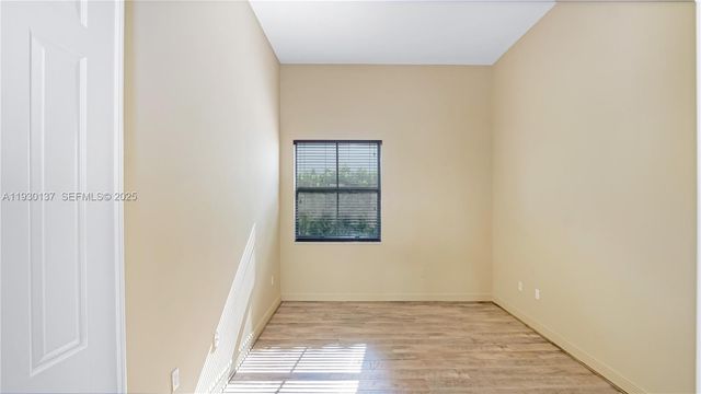 3712 NW 82nd Dr, Cooper City, FL 33024