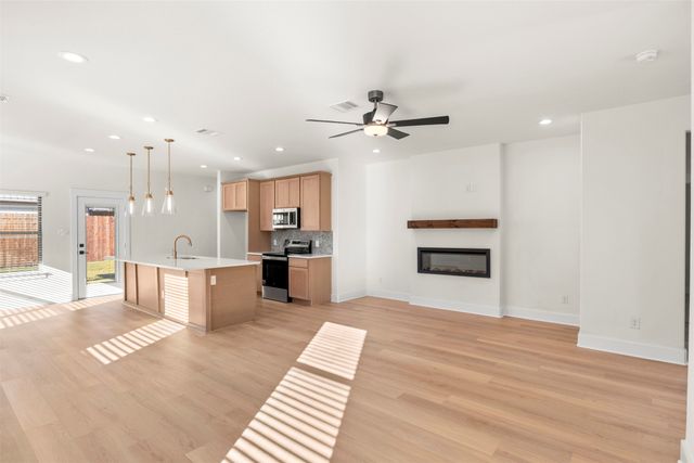 701 Escovedo Drive, Italy, TX 76651