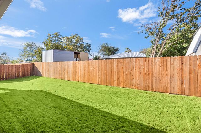 701 Escovedo Drive, Italy, TX 76651