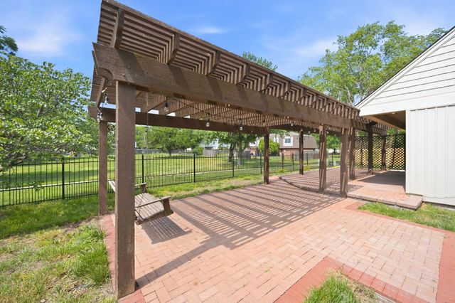 1506 N Caddy, Wichita, KS 67212