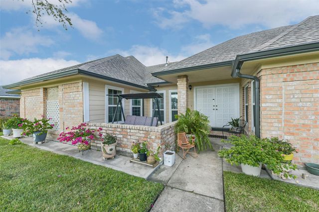 510 Post Oak Drive, Baytown, TX 77520