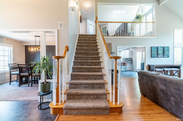 421 Deer Cliff Run, Fort Wayne, IN 46804