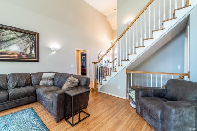 421 Deer Cliff Run, Fort Wayne, IN 46804