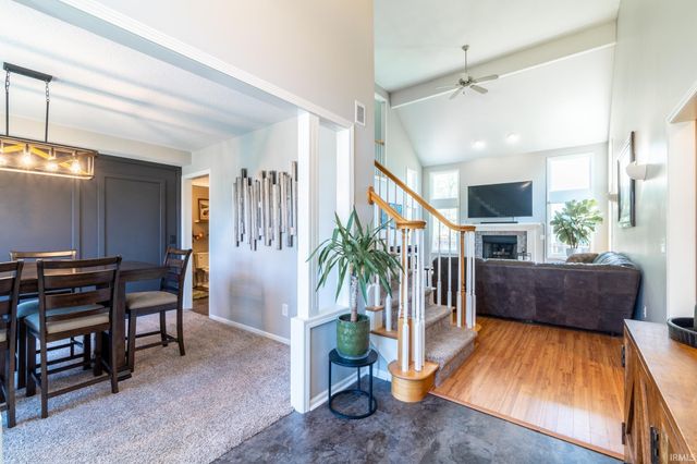 421 Deer Cliff Run, Fort Wayne, IN 46804