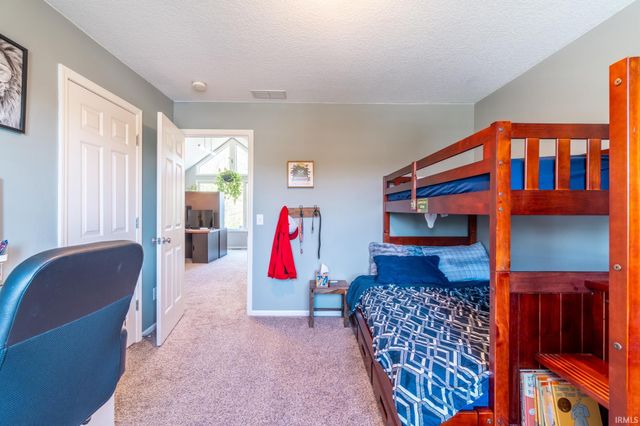 421 Deer Cliff Run, Fort Wayne, IN 46804