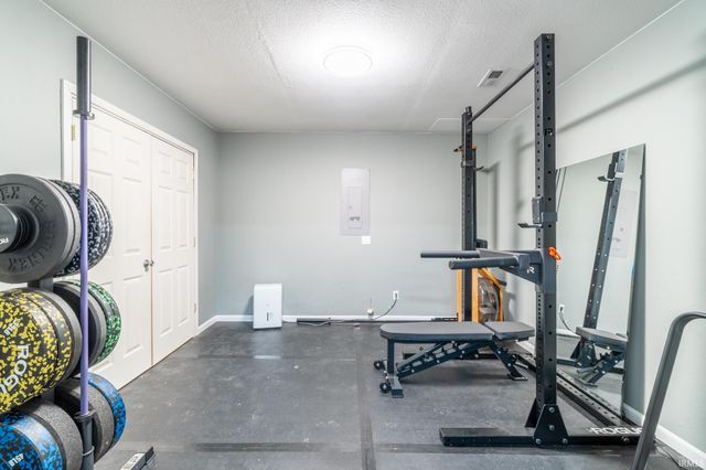 421 Deer Cliff Run, Fort Wayne, IN 46804