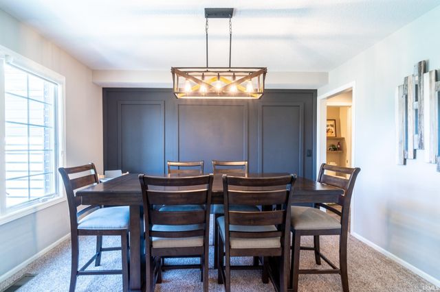 421 Deer Cliff Run, Fort Wayne, IN 46804