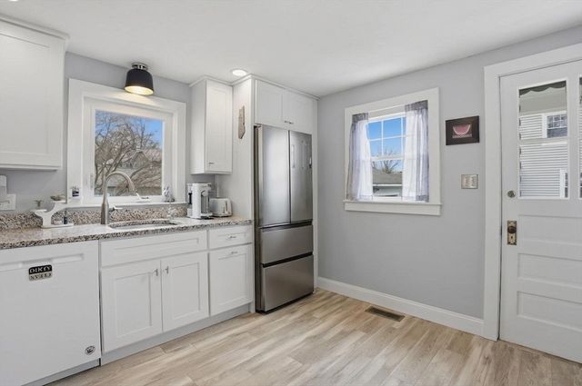 21 Park Street, Shrewsbury, MA 01545