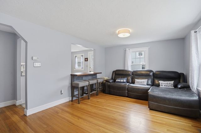 21 Park Street, Shrewsbury, MA 01545