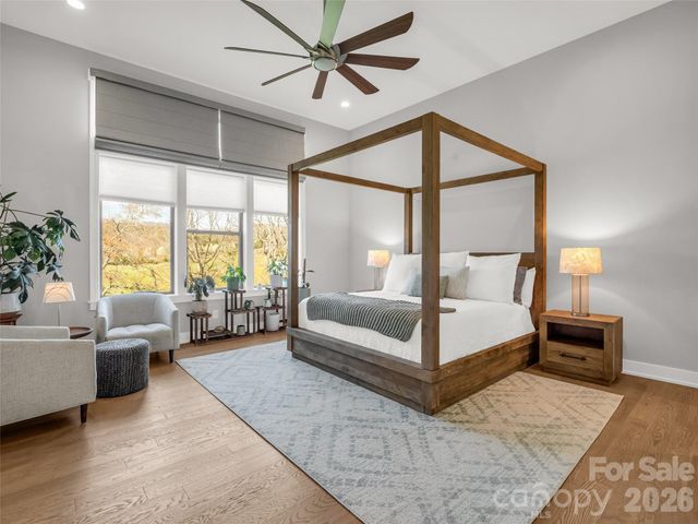 275 Daniel Circle Drive, Mills River, NC 28759