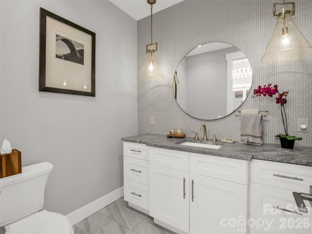 275 Daniel Circle Drive, Mills River, NC 28759