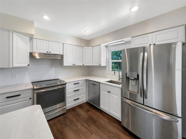 4825 W BAY COURT AVENUE, Tampa, FL 33611