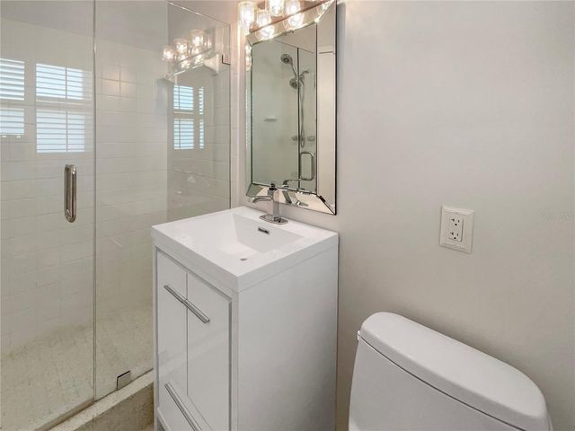 4825 W BAY COURT AVENUE, Tampa, FL 33611