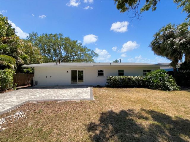 4825 W BAY COURT AVENUE, Tampa, FL 33611