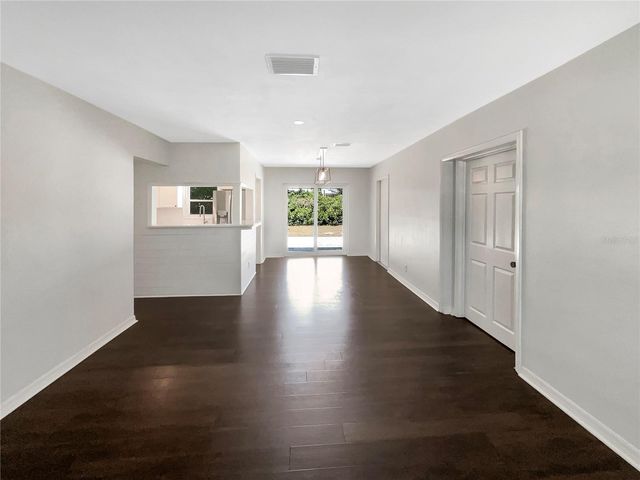 4825 W BAY COURT AVENUE, Tampa, FL 33611