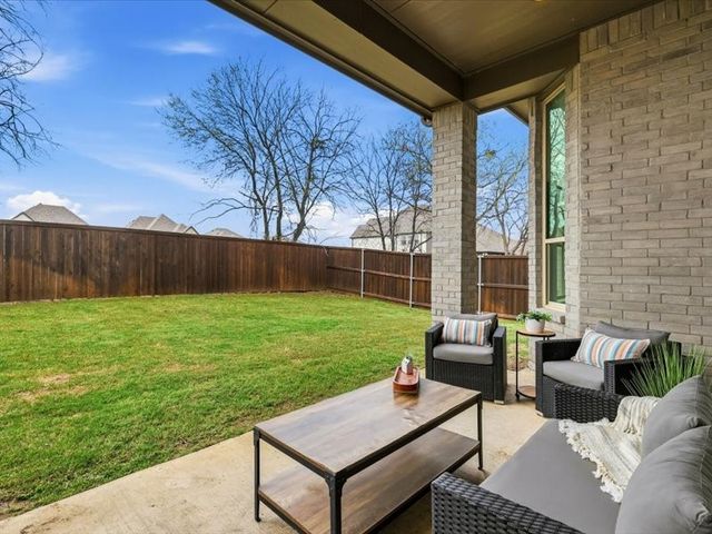 4105 Crossroads Court, Oak Point, TX 75068