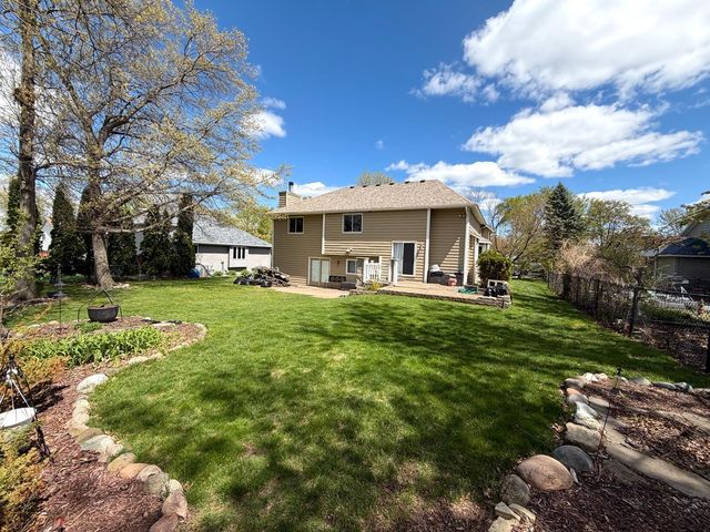2555 Sylvan Street, Little Canada, MN 55117