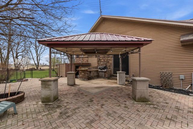 W9486 Zimmerman Drive, Beaver Dam, WI 53916