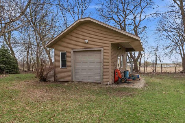 W9486 Zimmerman Drive, Beaver Dam, WI 53916