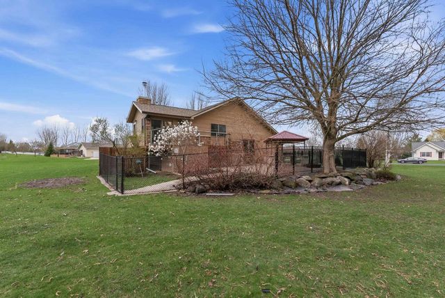 W9486 Zimmerman Drive, Beaver Dam, WI 53916