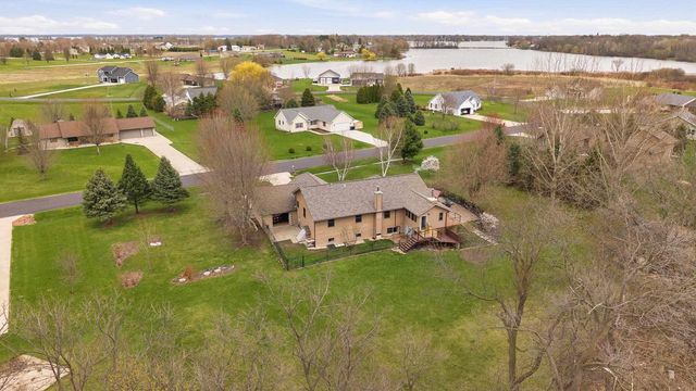 W9486 Zimmerman Drive, Beaver Dam, WI 53916