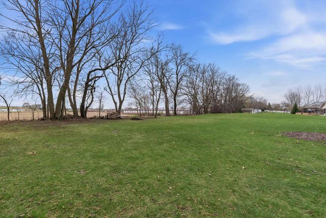 W9486 Zimmerman Drive, Beaver Dam, WI 53916