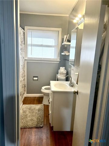 811 E Rosebud Avenue, Victoria, TX 77901