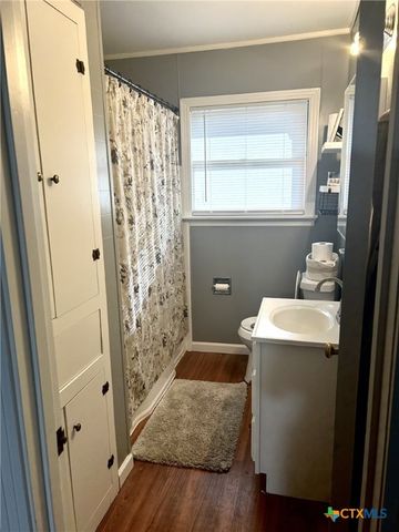 811 E Rosebud Avenue, Victoria, TX 77901