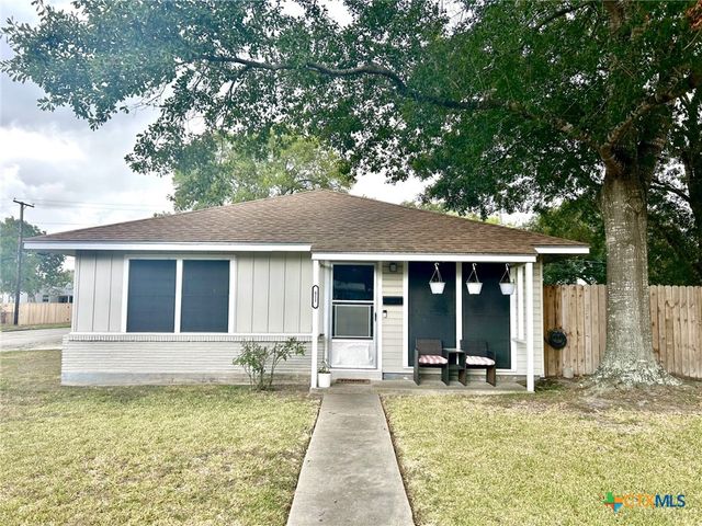 811 E Rosebud Avenue, Victoria, TX 77901
