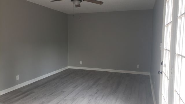 570 Barney Ln, Clarksville, TN 37042