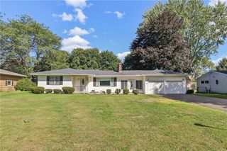 33 Wedgewood Drive, Gates, NY 14624
