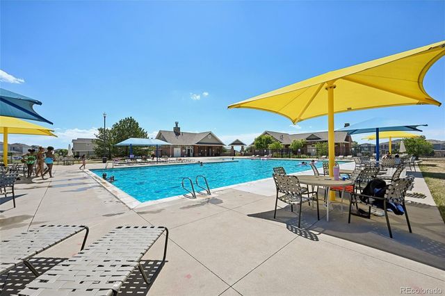 247 N Coolidge Way, Aurora, CO 80018