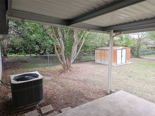 6908 Sunflower Circle N, Fort Worth, TX 76120