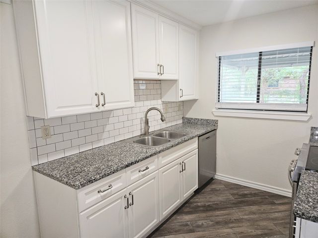 6908 Sunflower Circle N, Fort Worth, TX 76120