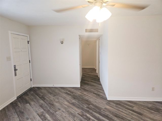 6908 Sunflower Circle N, Fort Worth, TX 76120