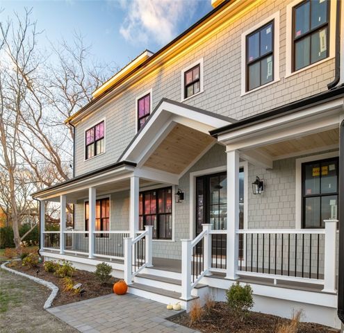 980 Green End Avenue Avenue, Middletown, RI 02842