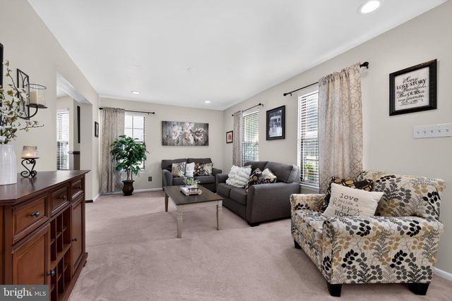 1 WOODLEIGH CT, Mantua, NJ 08051