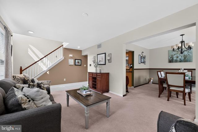 1 WOODLEIGH CT, Mantua, NJ 08051