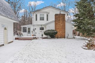 10528 Lake Shore Drive, Tyrone Twp, MI 48430