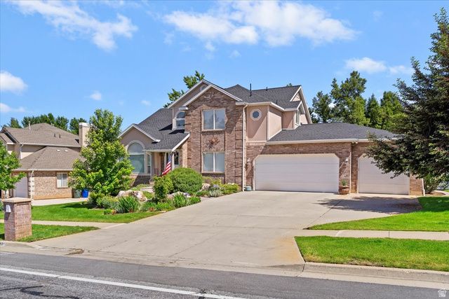 1880 SHADOW VALLEY DR, Ogden, UT 84403