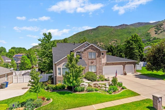 1880 SHADOW VALLEY DR, Ogden, UT 84403