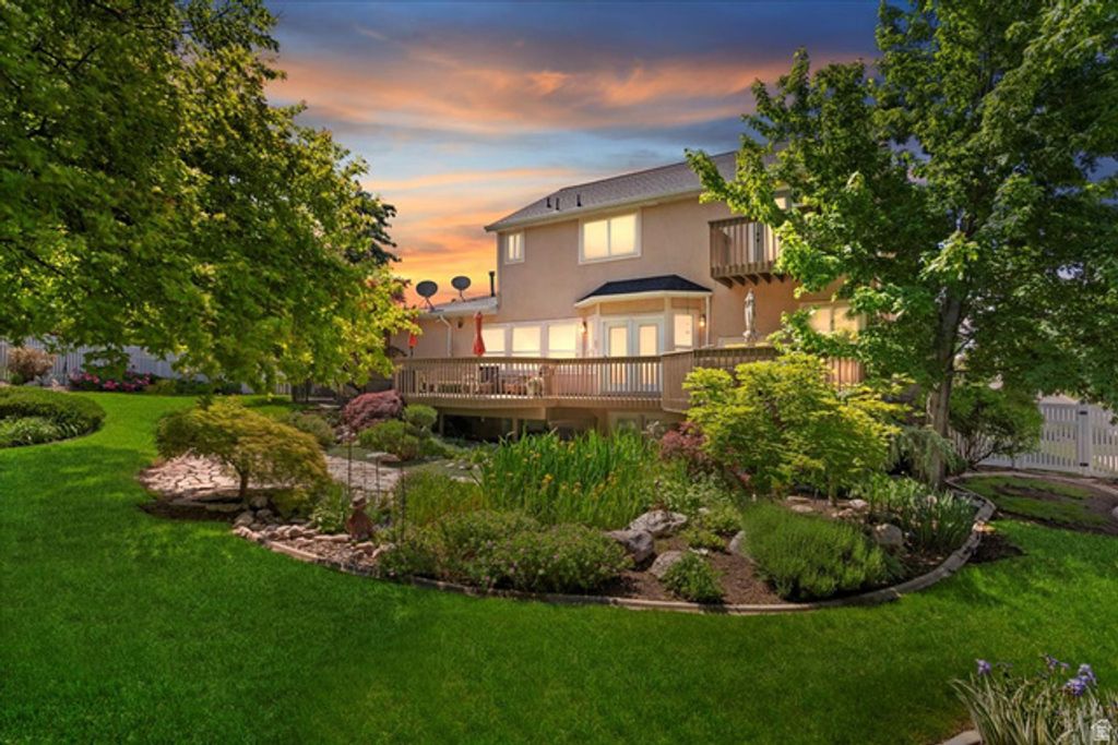 1880 SHADOW VALLEY DR, Ogden, UT 84403