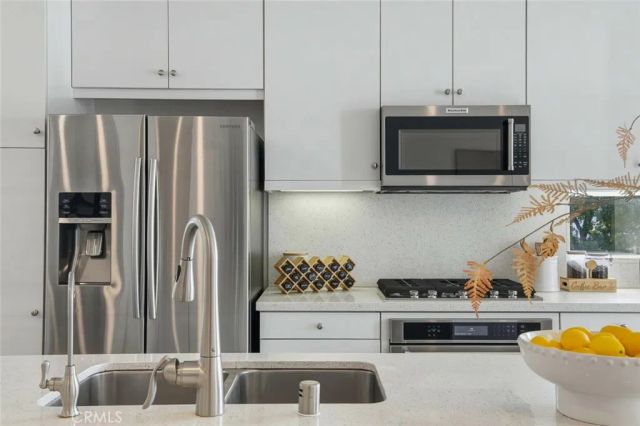 5627 Observation, Los Angeles, CA 90028