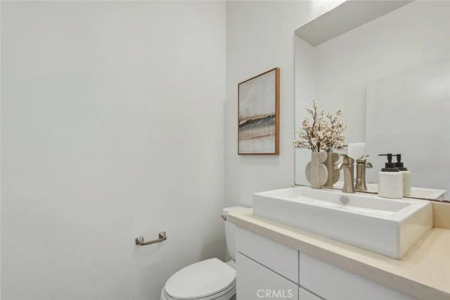 5627 Observation, Los Angeles, CA 90028