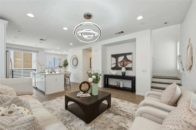 5627 Observation, Los Angeles, CA 90028