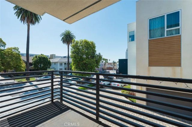 5627 Observation, Los Angeles, CA 90028