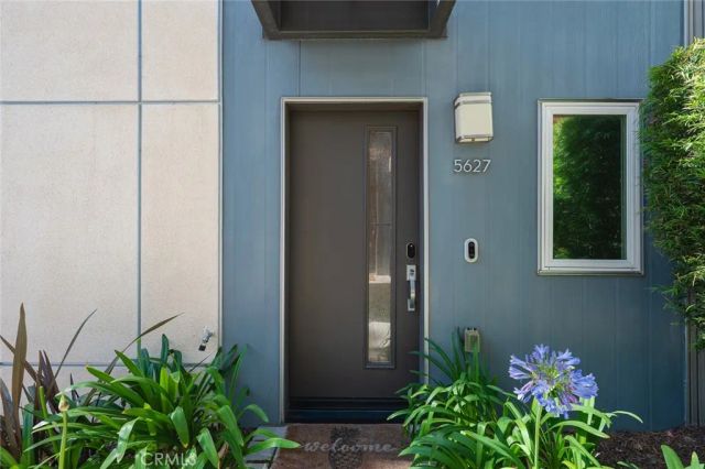 5627 Observation, Los Angeles, CA 90028