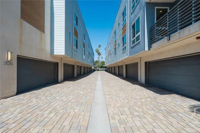 5627 Observation, Los Angeles, CA 90028