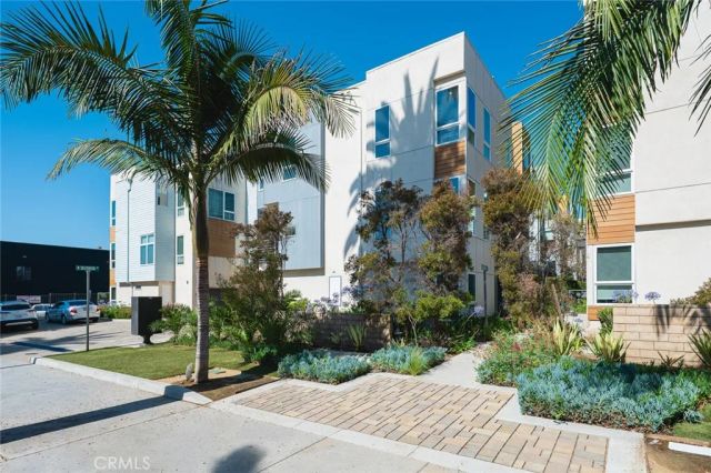5627 Observation, Los Angeles, CA 90028